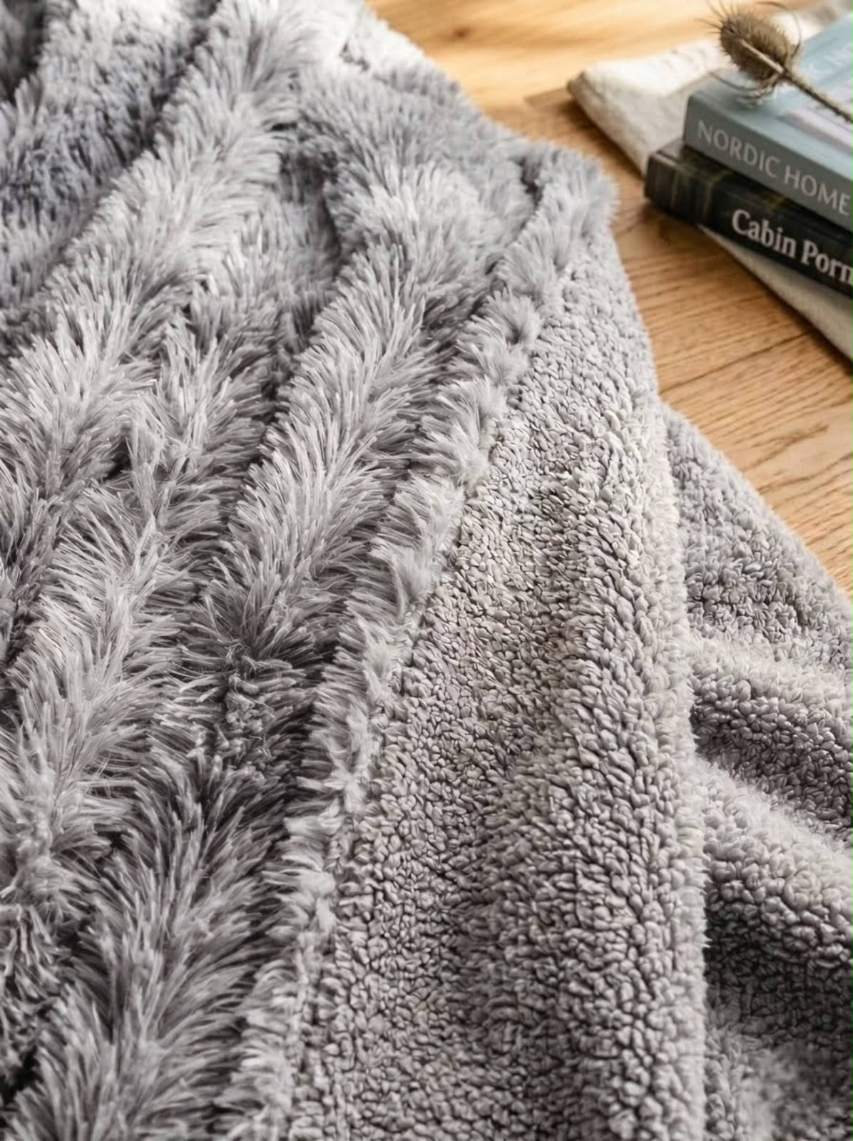 Featherlight Smoky grey